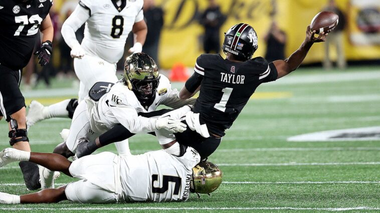 mississippi-state-qb-avoids-disaster-after-appearing-to-suffer-gruesome-leg-injury-in-duke’s-mayo-bowl
