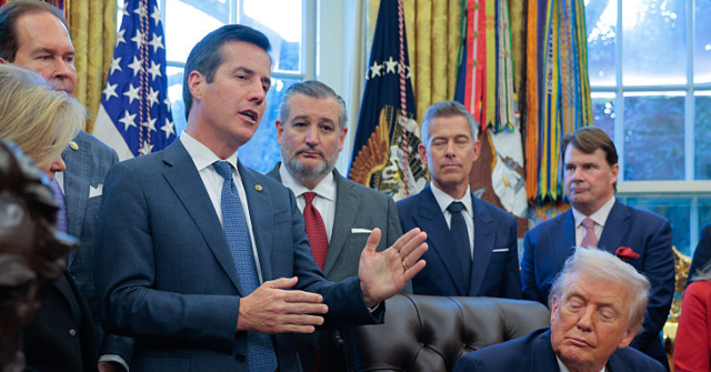 bernie-moreno-praises-trump-for-acting-against-nicolas-maduro,-unlike-‘inept-and-incompetent’-biden