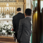 tech-savvy-thieves-exploit-obits,-online-posts-to-strike-homes-while-families-grieve,-expert-warns