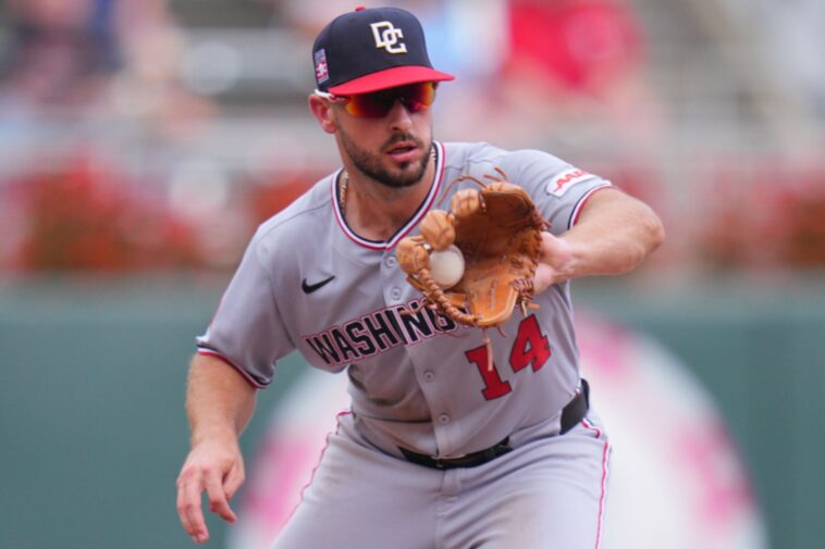 yankees-sign-ex-all-star-paul-dejong-as-infield-insurance