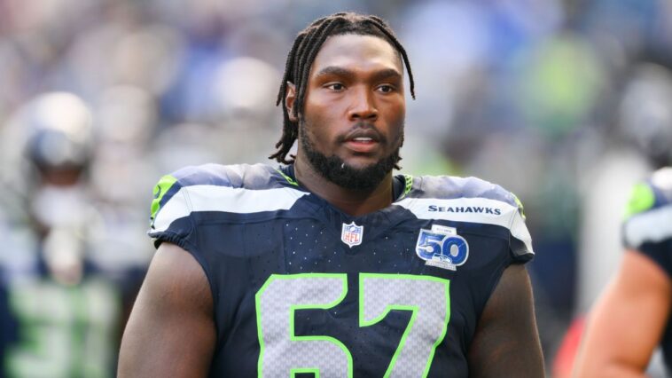 source:-seahawks,-lt-cross-reach-$104.4m-deal