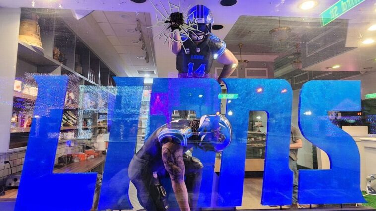 detroit-bakery-serves-up-life-sized-cake-of-lions-stars