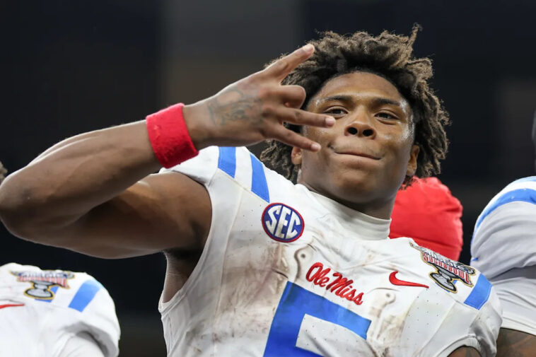 star-rb-kewan-lacy-returning-to-ole-miss-next-season