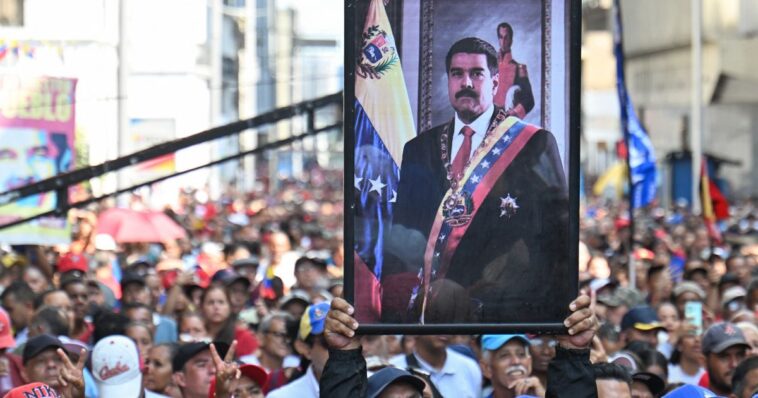 watch:-man-who-survived-under-maduro-sends-passionate-message-to-ignorant-nevertrumpers-defending-dictator-–-people-eat-dogs-to-survive