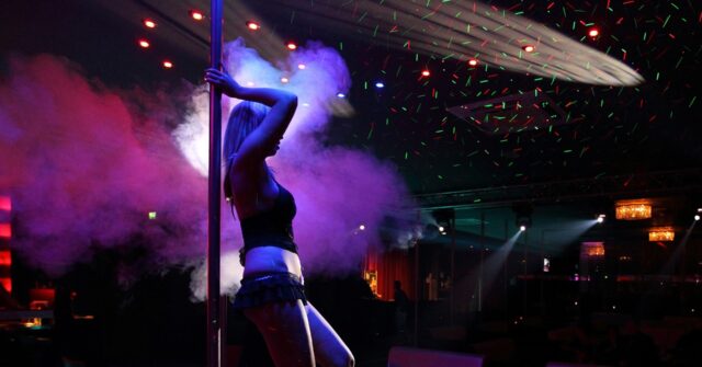 onlyfans-strippers-receive-o-1-‘genius’-visas-from-us.