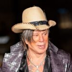 mickey-rourke-denies-setting-up-gofundme-to-avoid-eviction:-‘i’d-rather-stick-a-gun-up-my-ass-and-pull-the-trigger’