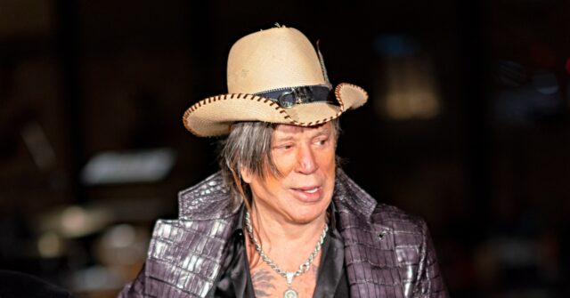 mickey-rourke-denies-setting-up-gofundme-to-avoid-eviction:-‘i’d-rather-stick-a-gun-up-my-ass-and-pull-the-trigger’