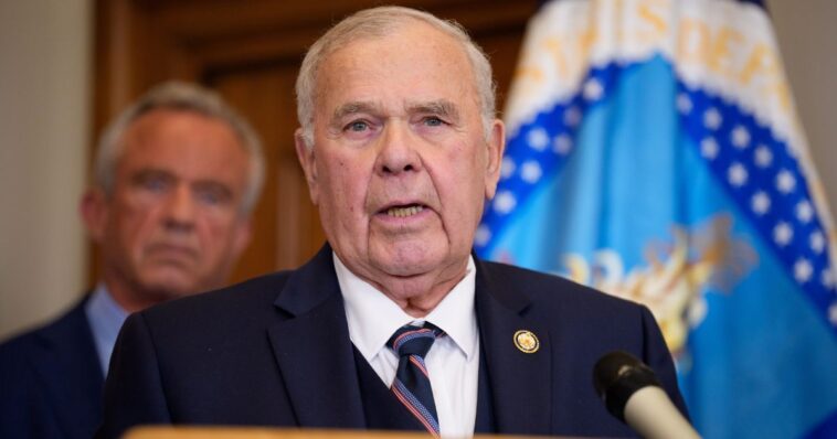 republican-congressman-hospitalized-after-car-crash,-further-narrowing-house-majority