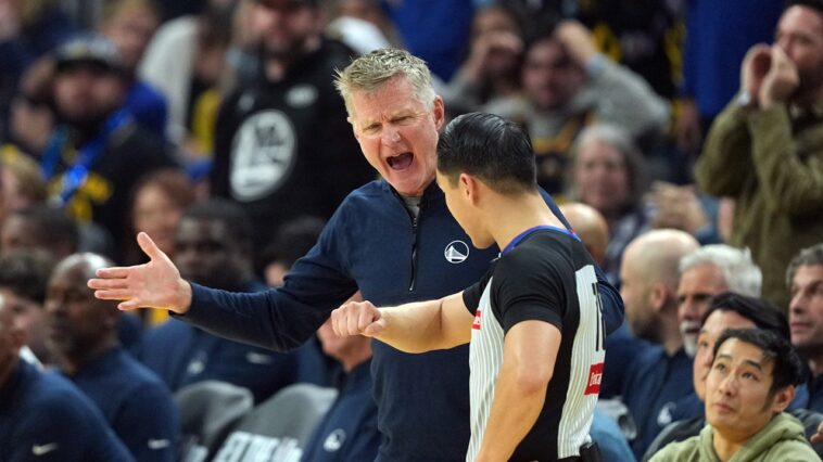 steve-kerr-gets-ejected-with-snoop-dogg-on-call-for-warriors-game:-‘get-him-out-of-there!’