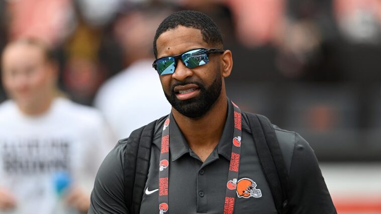 browns-gm-andrew-berry-won’t-commit-to-shedeur-sanders-as-2026-starter-despite-rookie’s-progress