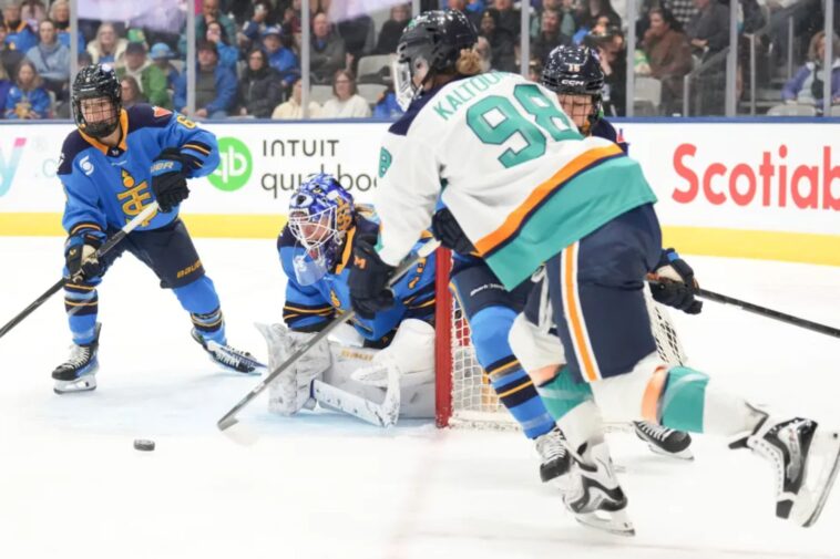 kristyna-kaltounkova’s-two-goal-night-propels-sirens-past-sceptres