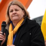 wisconsin-judge-convicted-of-obstructing-ice-resigns,-vows-to-keep-fighting-case