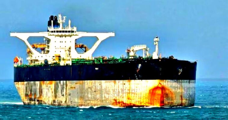 breaking:-us-seizes-fleeing-sanctioned-tanker-marinera-despite-the-presence-of-russian-military-vessels-and-submarine