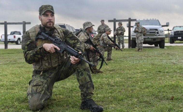 military-firepower-analysis:-texas-national-guard-vs.-venezuelan-army