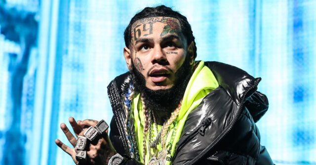 rapper-tekashi-6ix9ine-surrenders-himself-at-brooklyn-jail-where-maduro-being-held