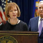 minnesota-senator-calls-on-ice-to-‘leave-now-for-everyone’s-safety’-after-shooting-incident