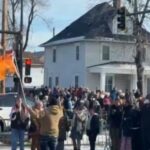 video:-anti-american-radical-burns-us-flag-on-minneapolis-street-where-woman-was-shot-while-trying-to-mow-down-ice-agent