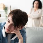 teenager-confused-how-parents-still-don’t-know-everything-when-it-only-took-him-16-years