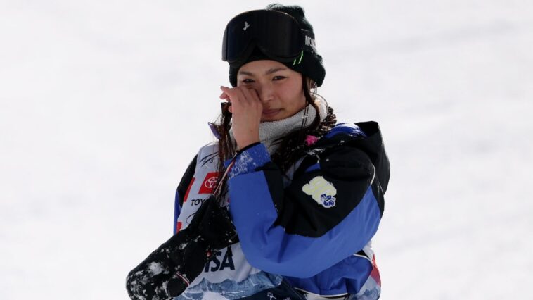 us-olympic-gold-medal-snowboarder-chloe-kim’s-milan-cortina-hopes-in-doubt-after-shocking-injury