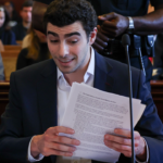 prosecutors-blast-mangione’s-‘misleading’-bid-to-force-bondi-off-case-with-death-penalty-at-stake