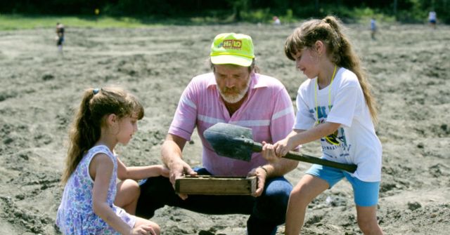 photo-—-texan-makes-incredible-discovery-at-arkansas’-crater-of-diamonds-park:-‘i-knew-it-was-different’