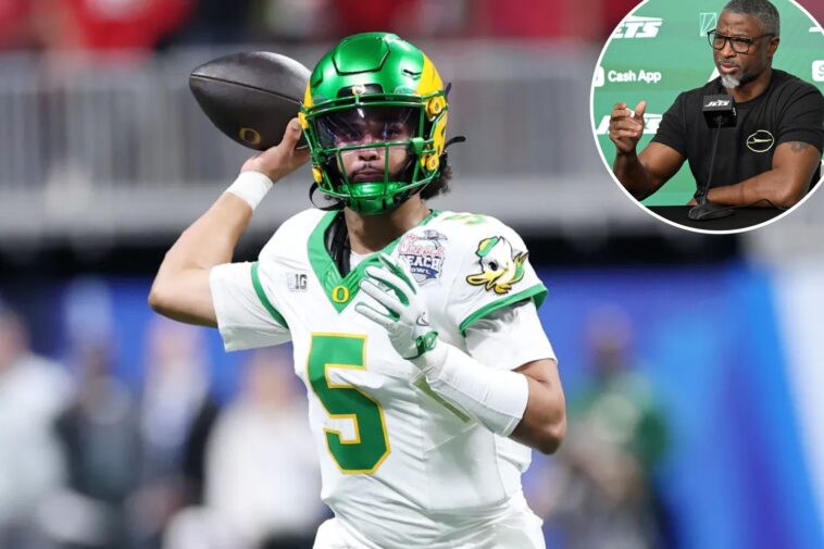 sorry,-jets-fans-—-dante-moore-should-resist-nfl-draft-temptation-and-stay-at-oregon