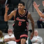 houston-wins-school-record-16th-straight-on-road