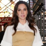 whitney-cummings-calls-out-liberal-hypocrisy-on-climate-change-and-vaccine-mandates