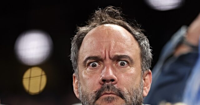 video:-singer-dave-matthews-says-renee-good-was-‘murdered-in-cold-blood’:-‘f**k-ice’