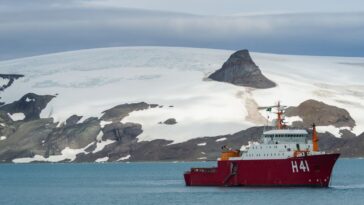 expect-climate-researchers-to-hype-the-‘doomsday’-glacier-as-trump-dries-up-their-funding