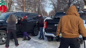 screaming-leftist-protester-receives-instant-karma-after-she-unwisely-decides-to-bang-on-federal-agent’s-window-following-ice-self-defense-shooting-(video)