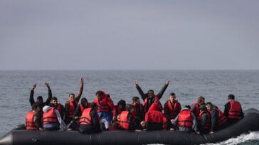 uk-asylum-seekers-to-be-given-taxpayer-funded-personal-therapists:-report