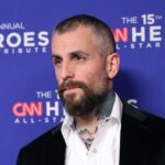 j6-officer-praised-by-the-media-appears-to-call-for-violence-against-ice-agents