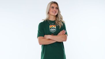 uswnt-captain-lindsey-heaps-signs-with-denver