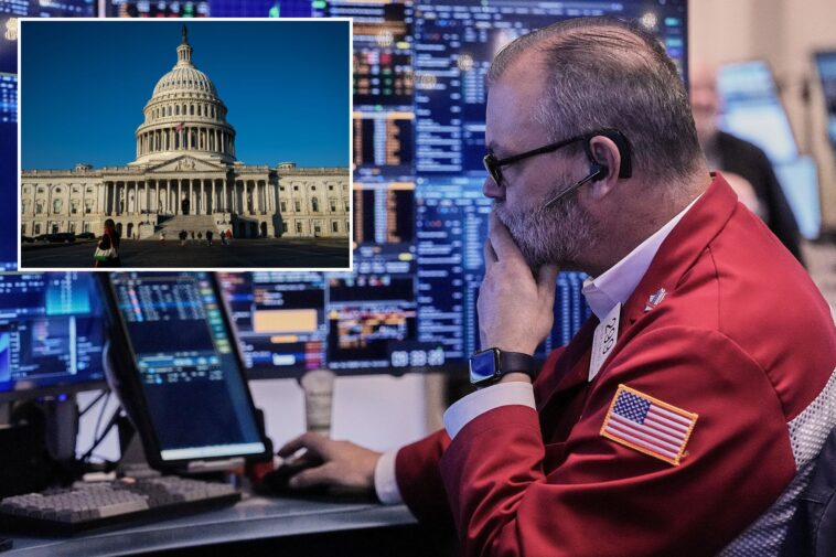 members-of-congress,-families-would-be-banned-from-trading-stocks-under-gop-lawmaker’s-bill