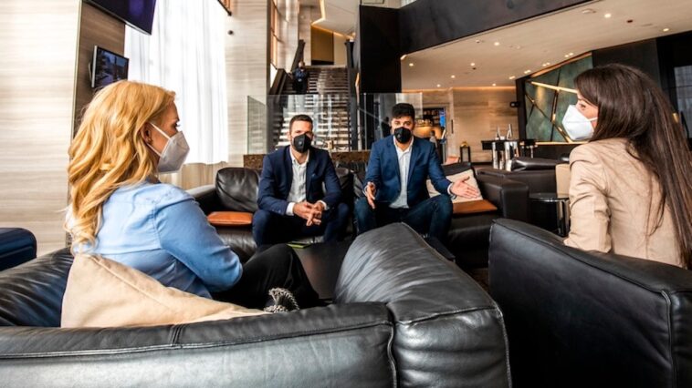 researchers-locked-flu-patients-in-a-hotel-with-healthy-adults-—-no-one-got-sick