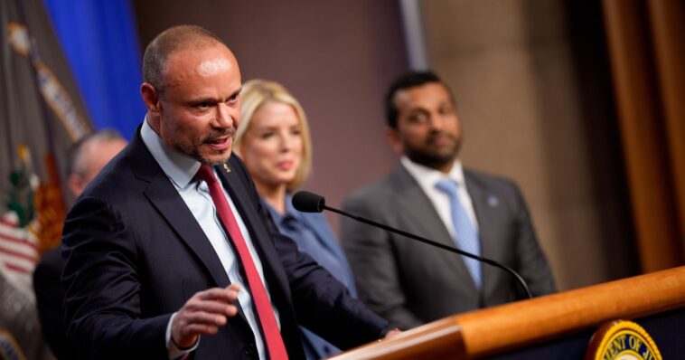 dan-bongino-announces-he’s-returning-to-the-airwaves-after-his-fbi-departure