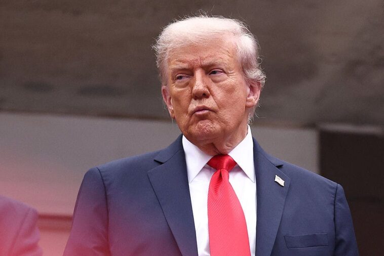 trump-issues-dire-warning-to-iranian-regime-as-death-toll-estimates-soar