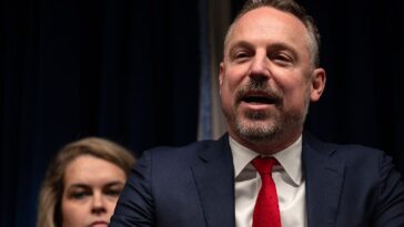 us.-attorney-who-led-prosecution-of-sprawling-minnesota-fraud-ring-abruptly-resigns