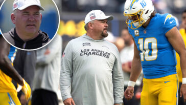 chargers-fire-offensive-coordinator-greg-roman-after-playoff-disaster