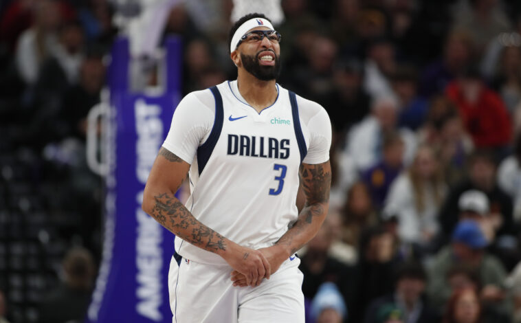 anthony-davis-might-not-need-surgery-after-all-in-mavericks-injury-twist