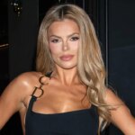 brooks-nader-slips-on-her-bikini-as-she-embraces-natural-look-on-cabo-getaway-after-dissolving-lip-fillers