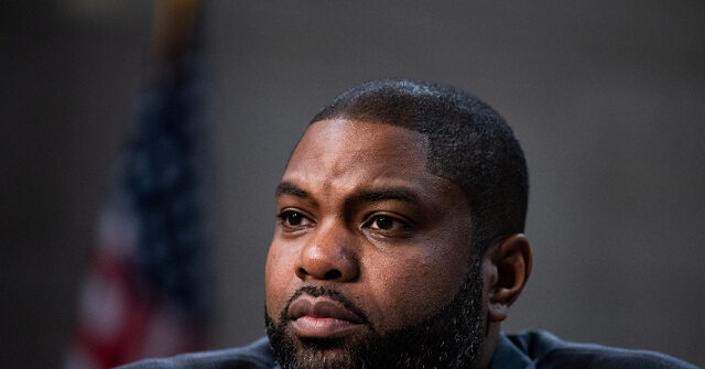 exclusive:-sarah-huckabee-sanders-is-first-sitting-governor-to-endorse-byron-donalds-for-florida-governor