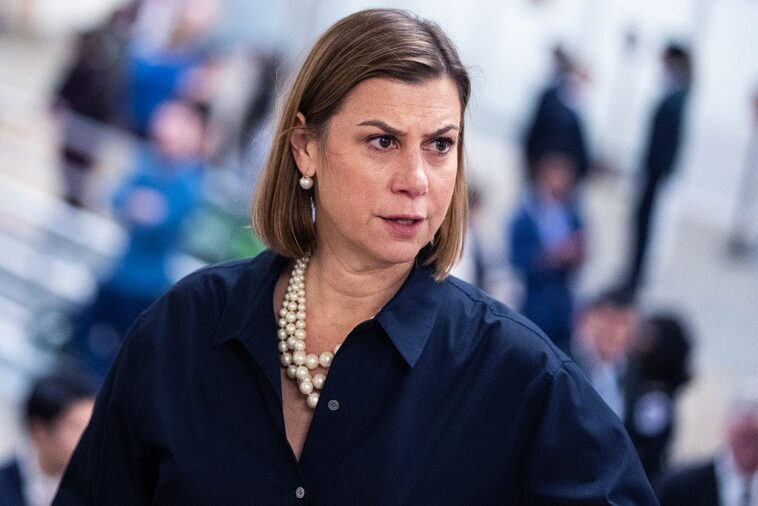 dem-senator-says-feds-are-investigating-her-after-urging-military-to-‘refuse-illegal-orders’