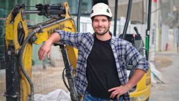 hole-in-man’s-heart-turns-out-to-be-in-shape-of-mini-excavator