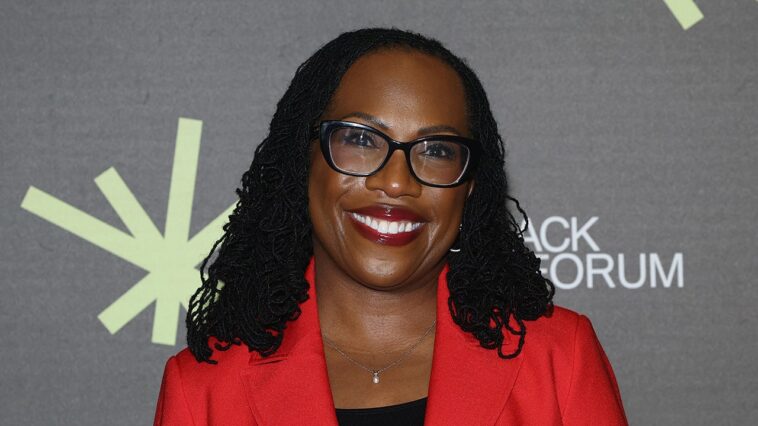 justice-jackson-presses-idaho-lawyer-on-treating-‘transgender-women-different-than-cis-women’