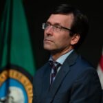 blue-state-governor-refuses-to-answer-when-asked-about-boys-competing-against-his-daughter