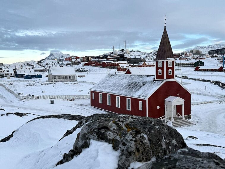 european-nato-allies-expand-military-presence-around-greenland