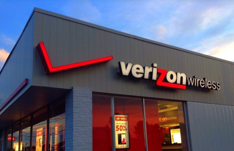 mystery:-verizon-experiences-massive-outage-for-users-across-us…-developing