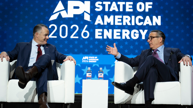 ‘landman’-star-gets-seat-at-the-table-in-trump-era-energy-push-as-hollywood-meets-the-oil-patch